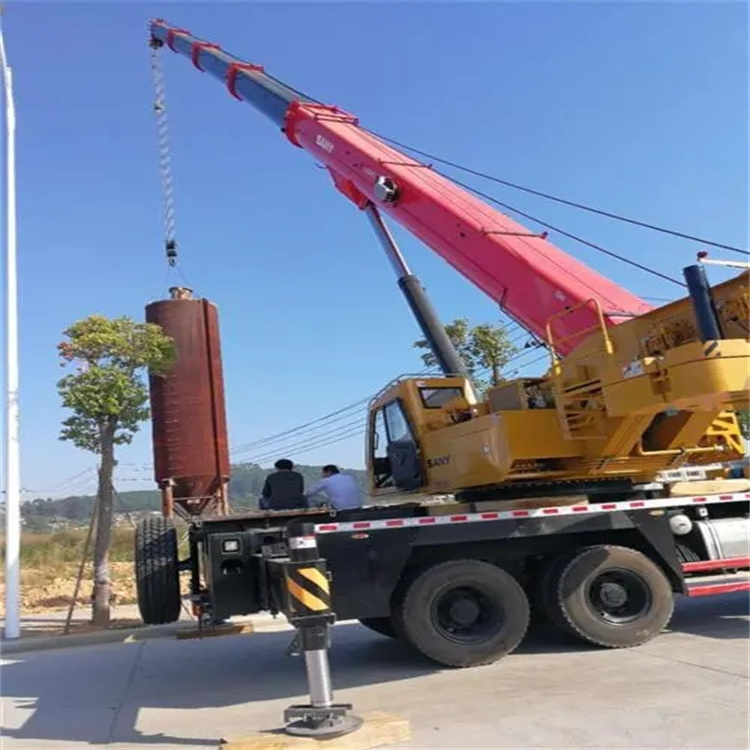 蒙山80吨吊车出租多少钱