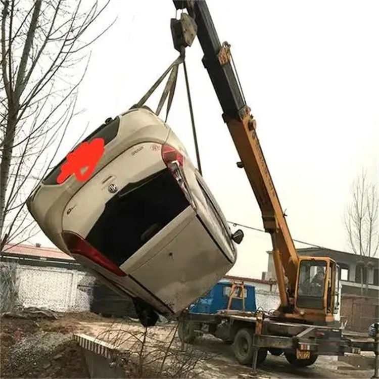 蒙山吊车救援小汽车怎么吊